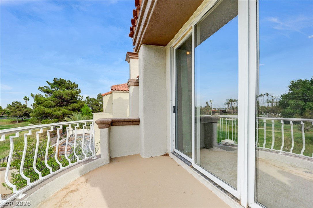 8340 Carmel Ridge Court Property Photo 28