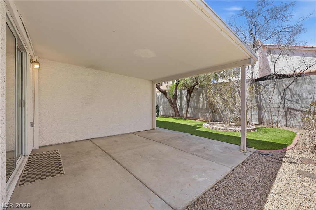 1221 Rainbow Meadows Drive Property Photo 7