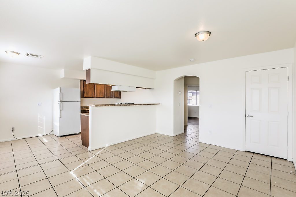 3127 North Walnut Road A Property Photo 9