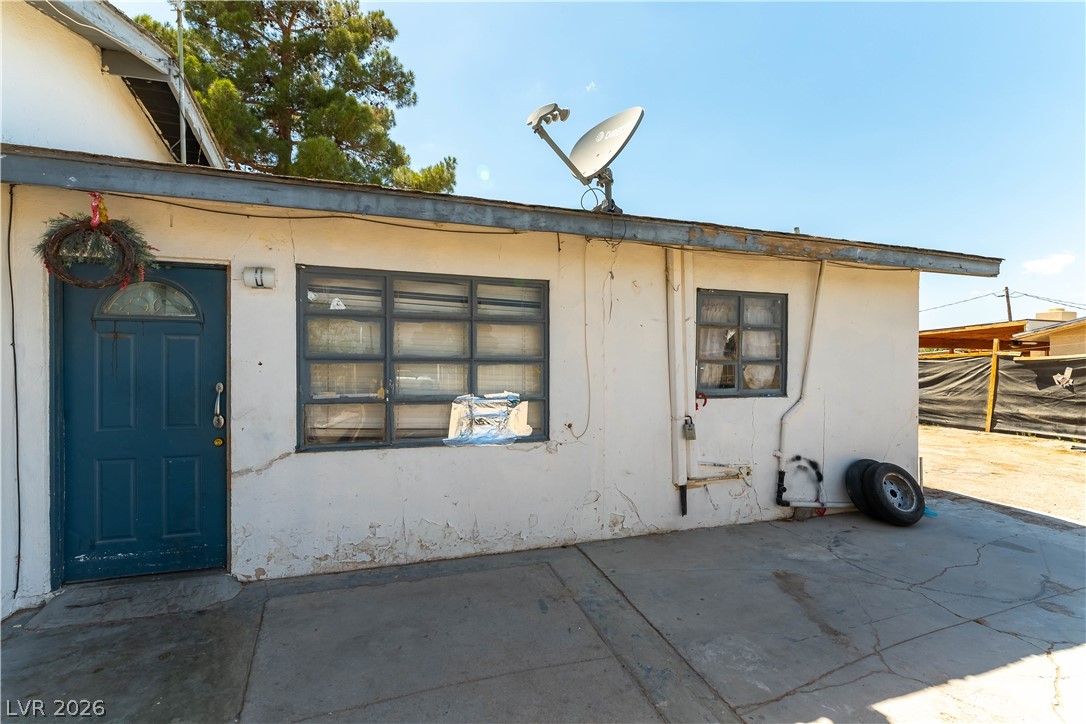 2419 North Gateway Road Property Photo 1