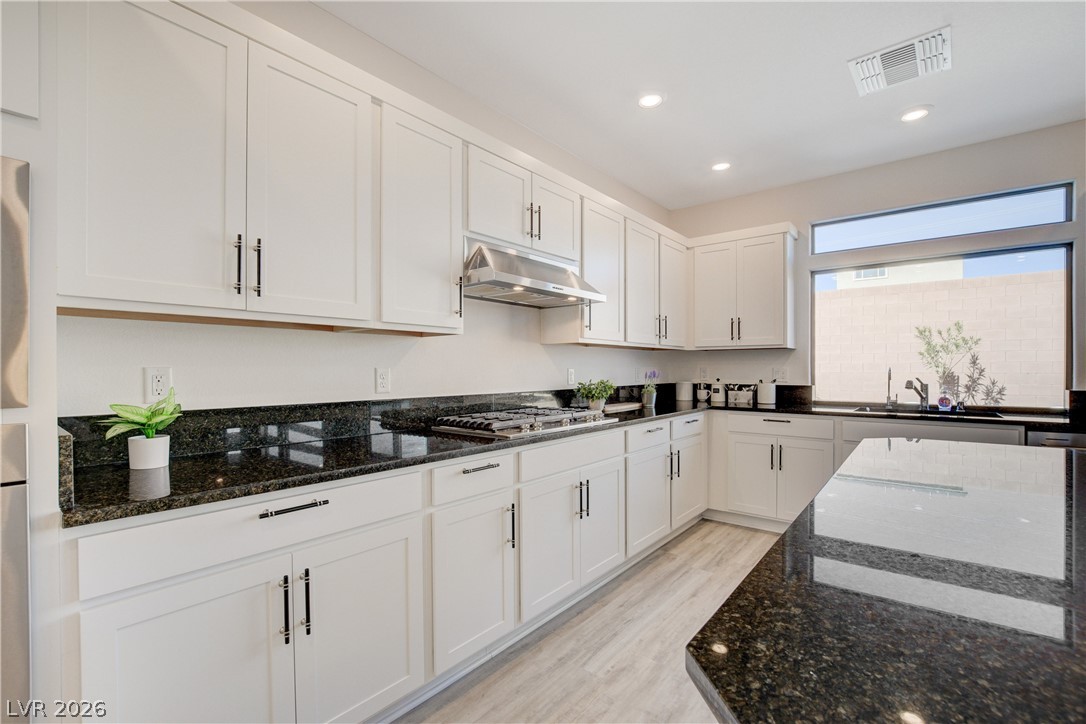 8749 Black Cordon Road Property Photo 13