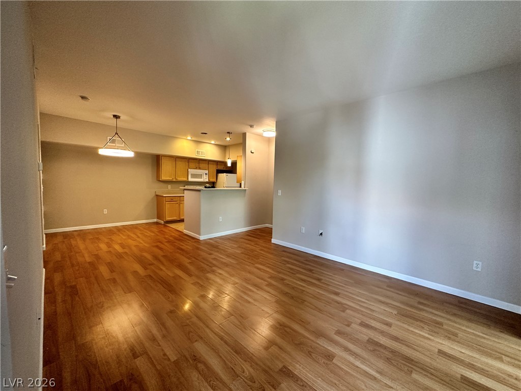 2615 West Gary Avenue 2007 Property Photo 3