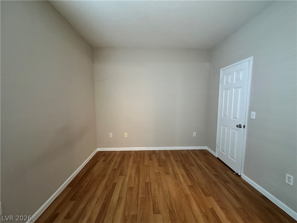 2615 West Gary Avenue 2007 Property Photo 6