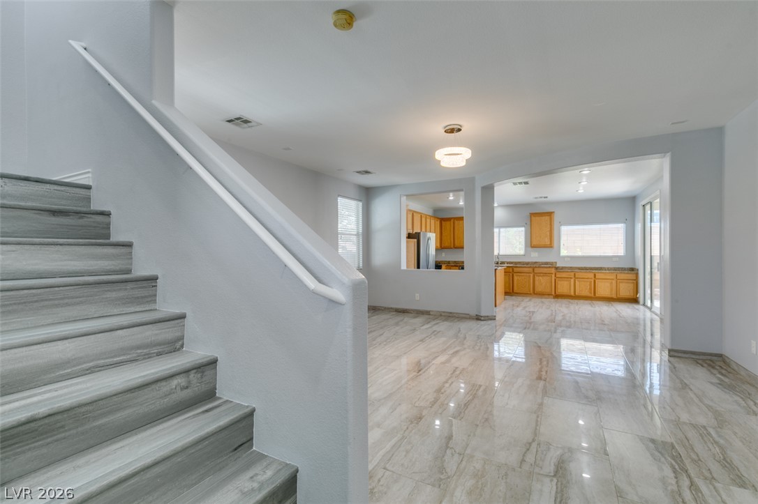 91 Lockheed Avenue Property Photo 6