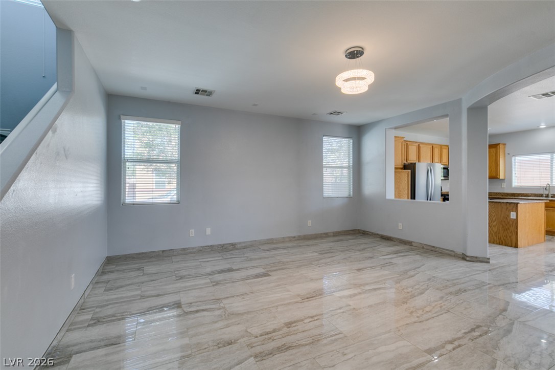 91 Lockheed Avenue Property Photo 7