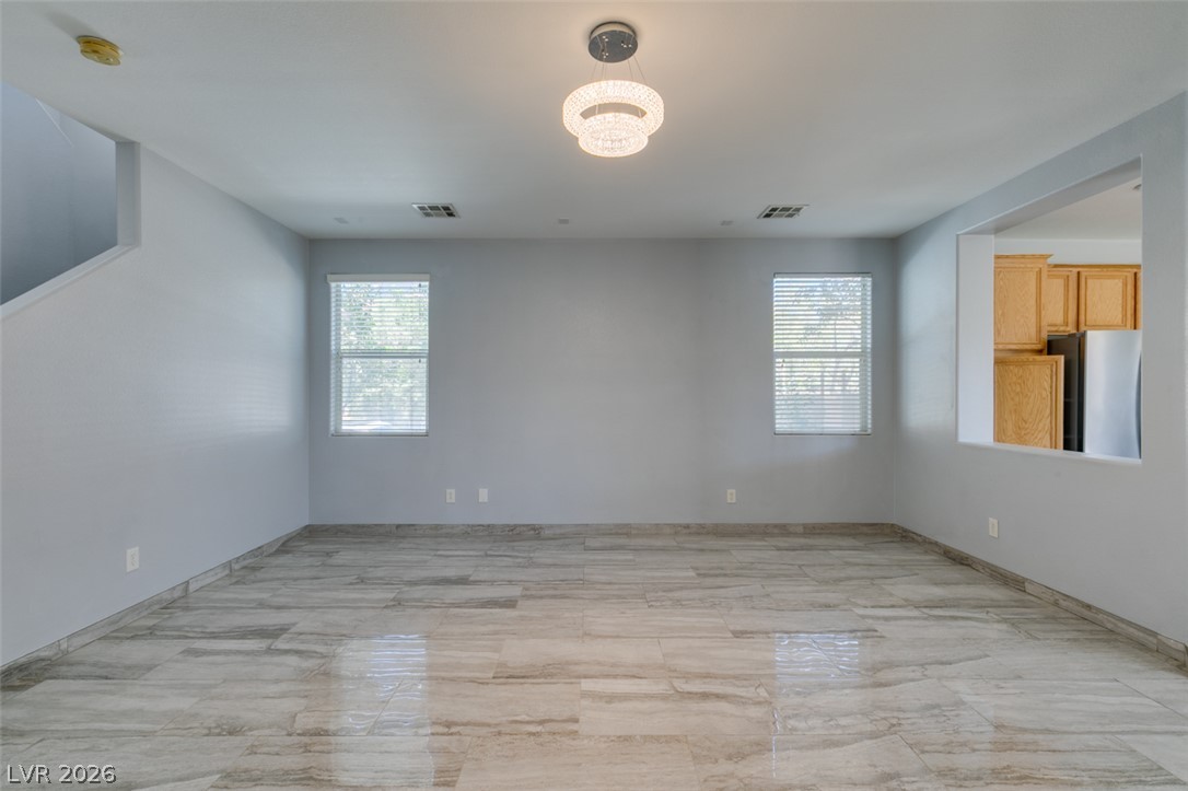 91 Lockheed Avenue Property Photo 8