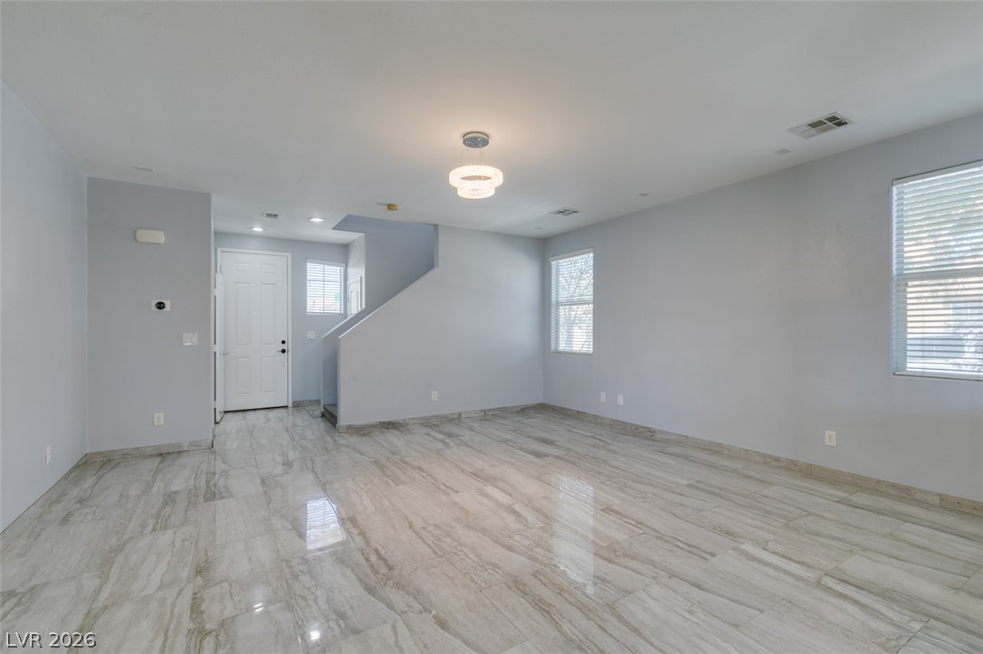 91 Lockheed Avenue Property Photo 10