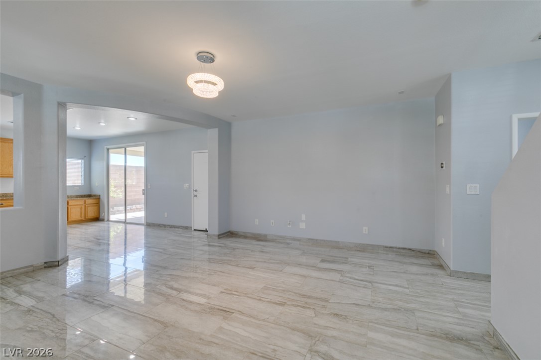 91 Lockheed Avenue Property Photo 15