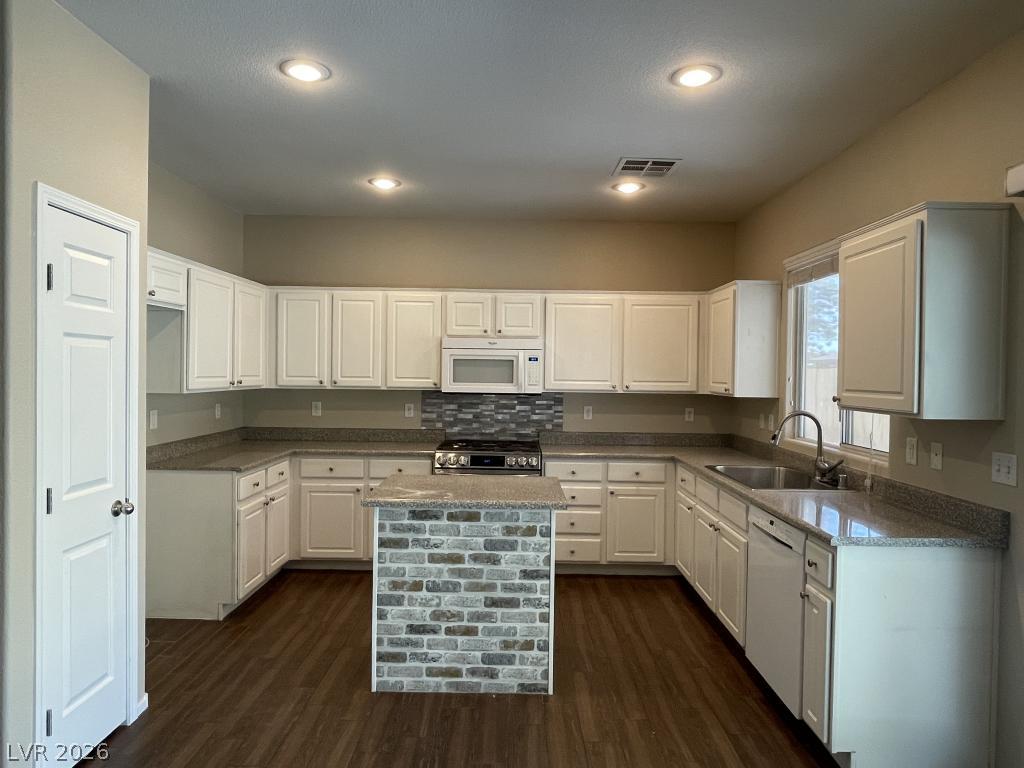 5301 Appleside Street Property Photo 15