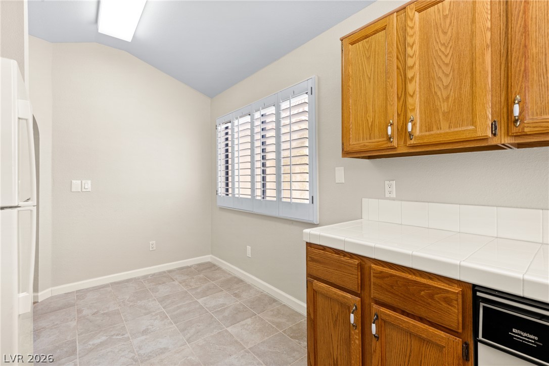 2712 Strathmoor Drive Property Photo 8