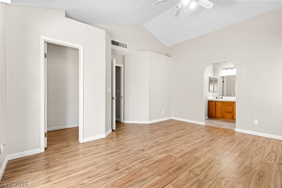2712 Strathmoor Drive Property Photo 10