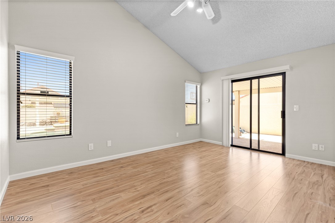 2712 Strathmoor Drive Property Photo 11