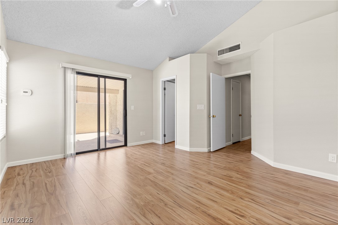 2712 Strathmoor Drive Property Photo 12