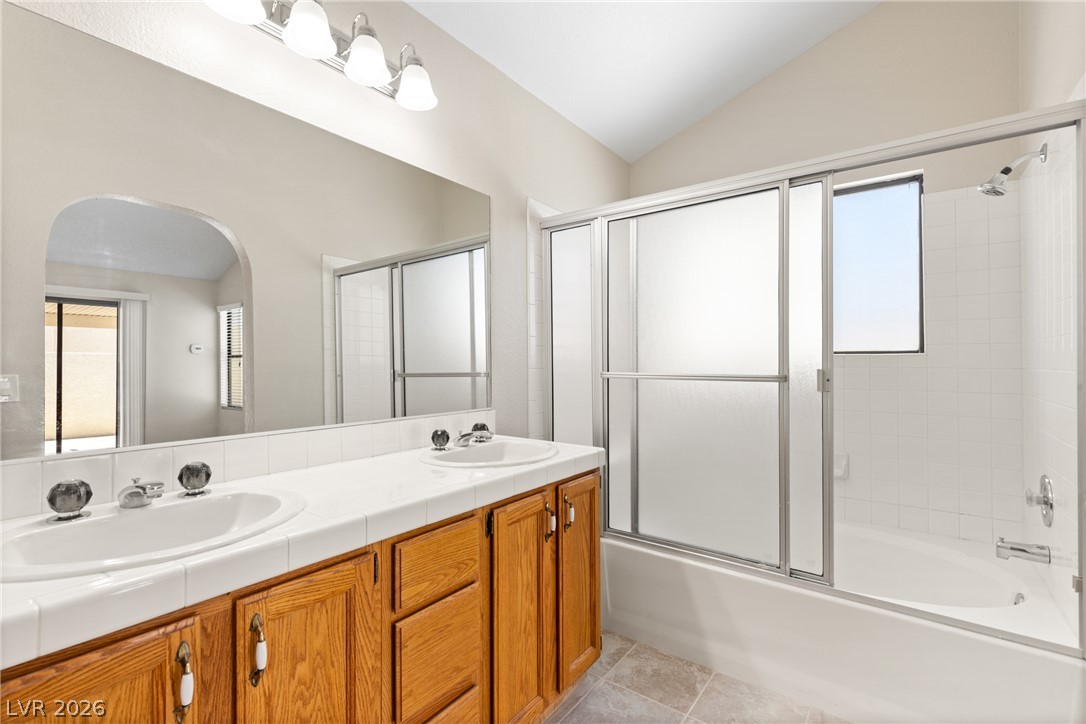 2712 Strathmoor Drive Property Photo 13
