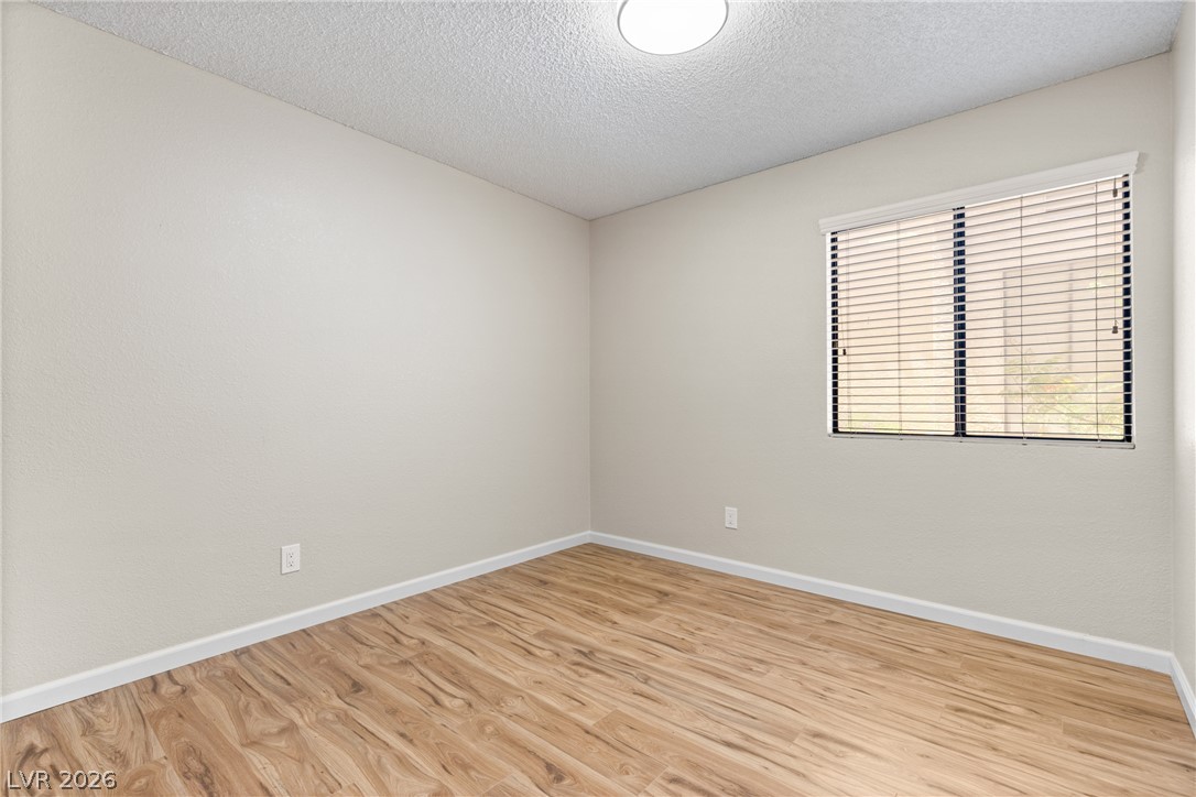 2712 Strathmoor Drive Property Photo 16