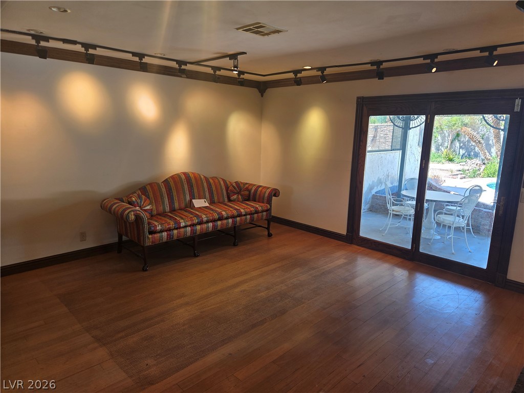 3000 Gilmary Avenue Property Photo 17