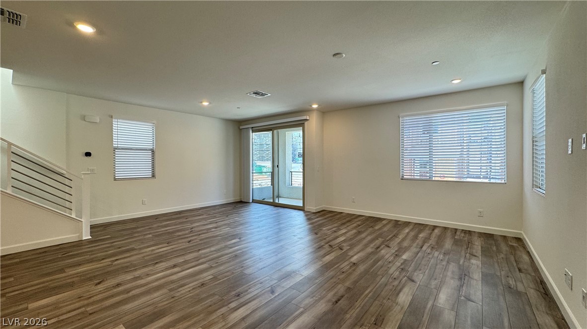 1429 Whistling Kite Street Property Photo 10