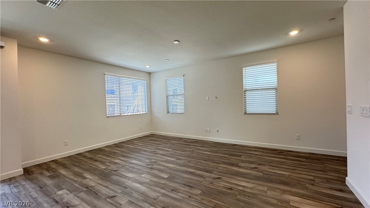 1429 Whistling Kite Street Property Photo 11