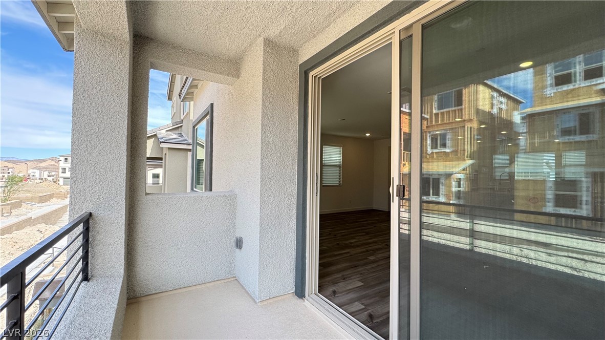 1429 Whistling Kite Street Property Photo 17