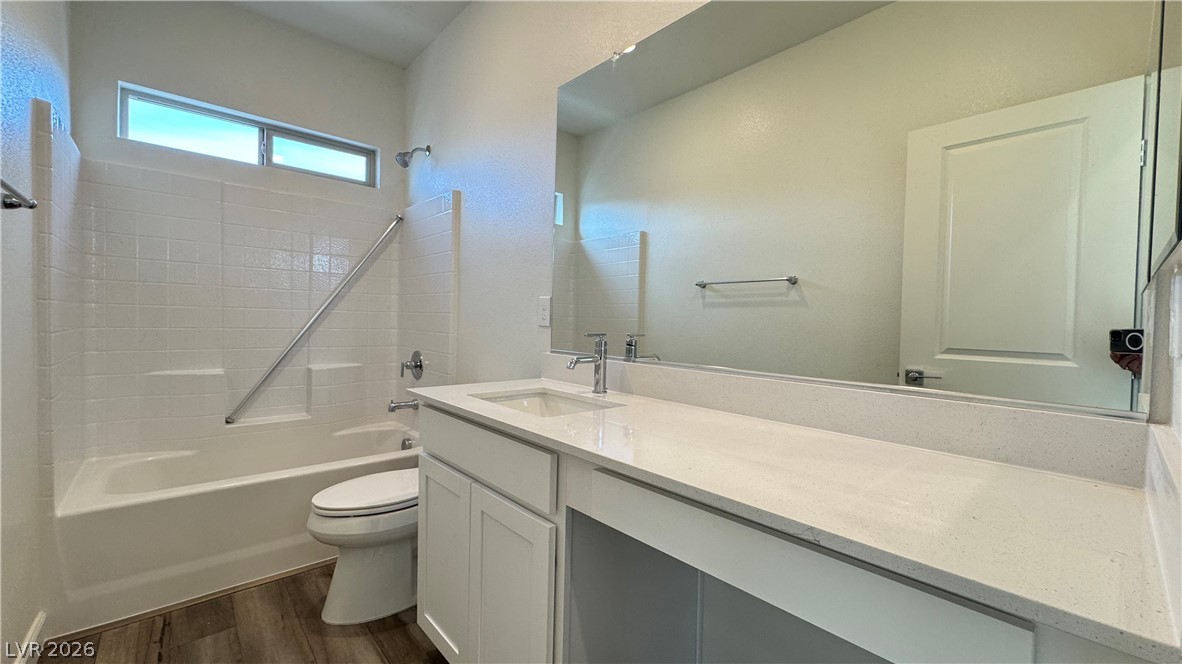 1429 Whistling Kite Street Property Photo 19