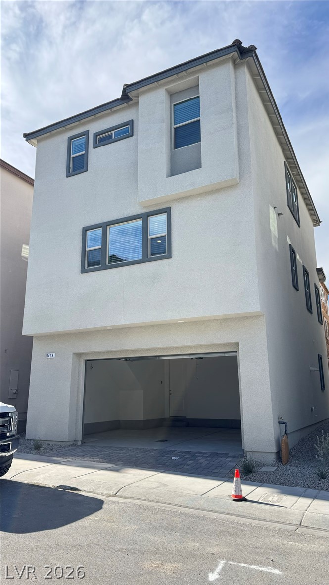 1429 Whistling Kite Street Property Photo 28
