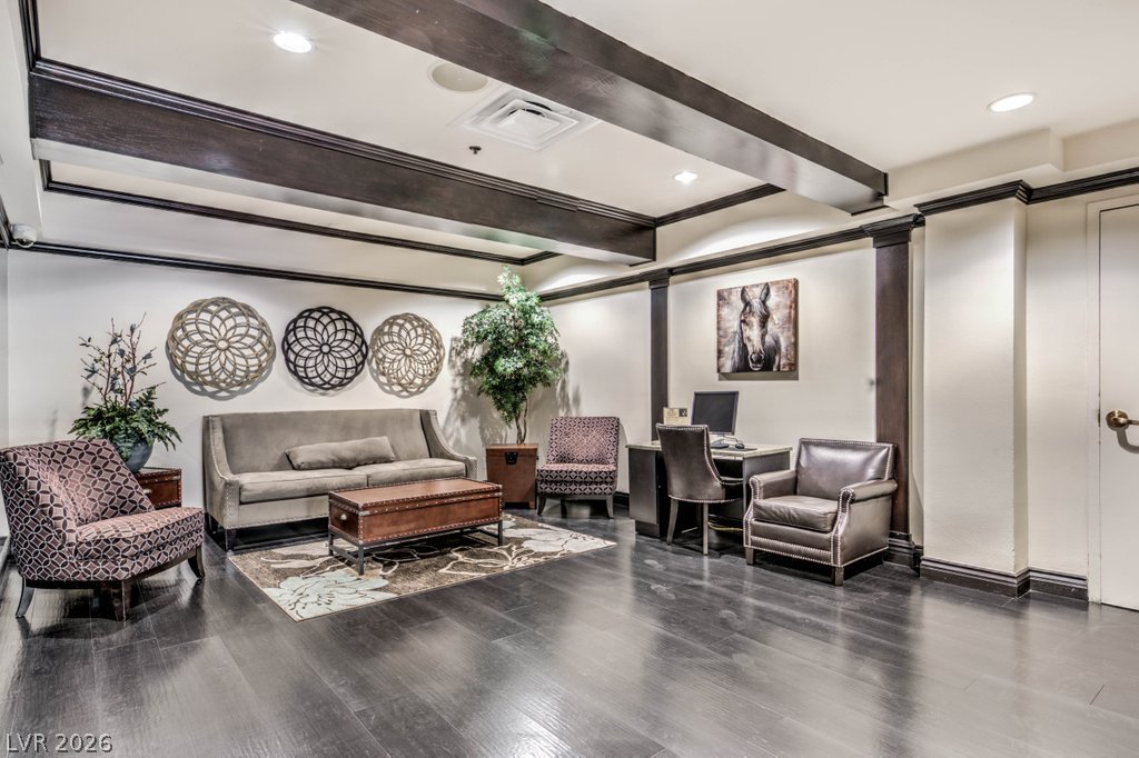 3700 Las Vegas Boulevard 672 Property Photo 1