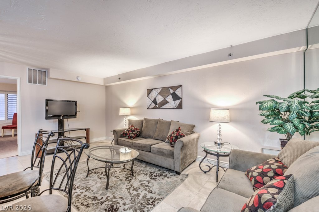 3700 Las Vegas Boulevard 672 Property Photo 4