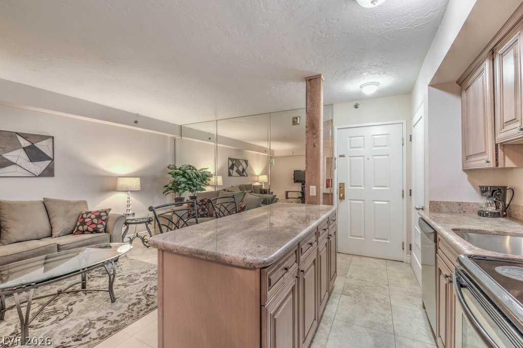 3700 Las Vegas Boulevard 672 Property Photo 9