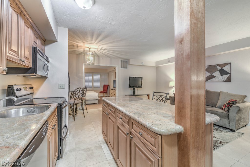 3700 Las Vegas Boulevard 672 Property Photo 11
