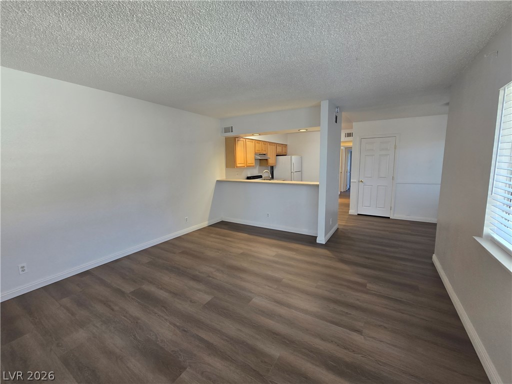 4348 Tara Avenue D Property Photo 8