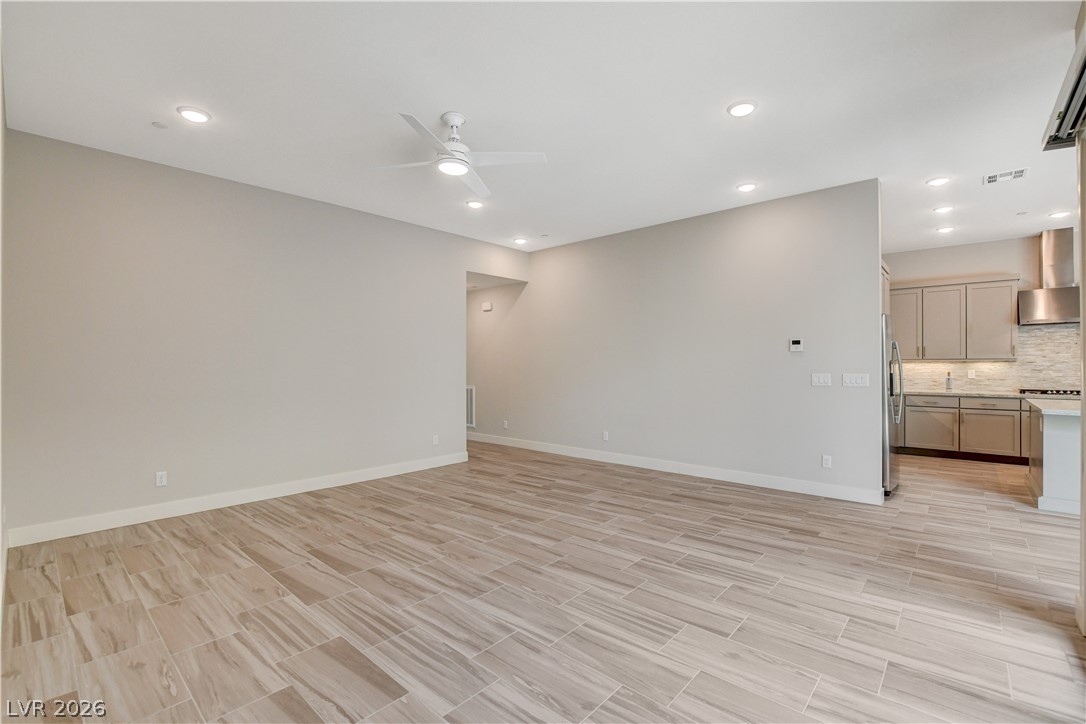 10885 Crimson Cliffs Avenue Property Photo 3