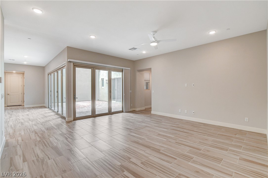 10885 Crimson Cliffs Avenue Property Photo 5