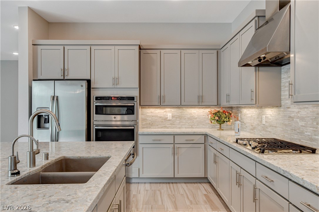 10885 Crimson Cliffs Avenue Property Photo 12