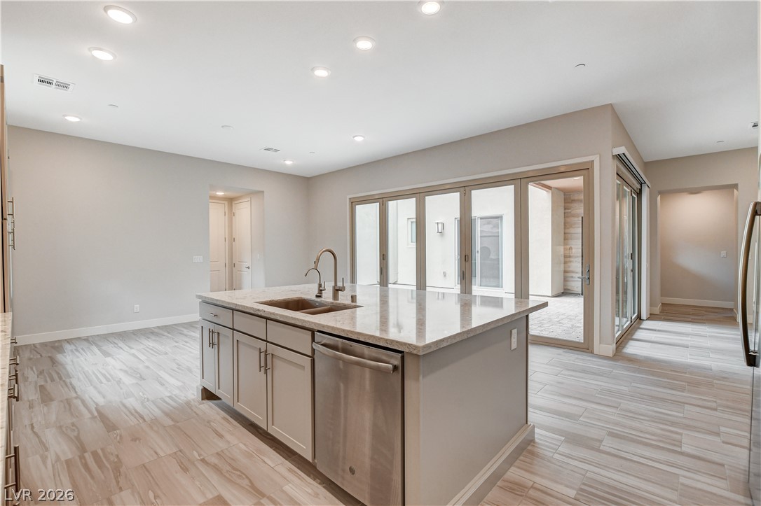 10885 Crimson Cliffs Avenue Property Photo 13