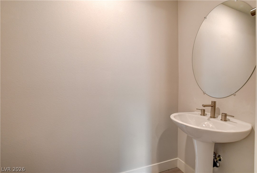 10885 Crimson Cliffs Avenue Property Photo 15