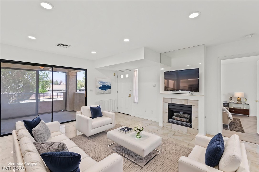 4823 South Torrey Pines Drive 203 Property Photo 6