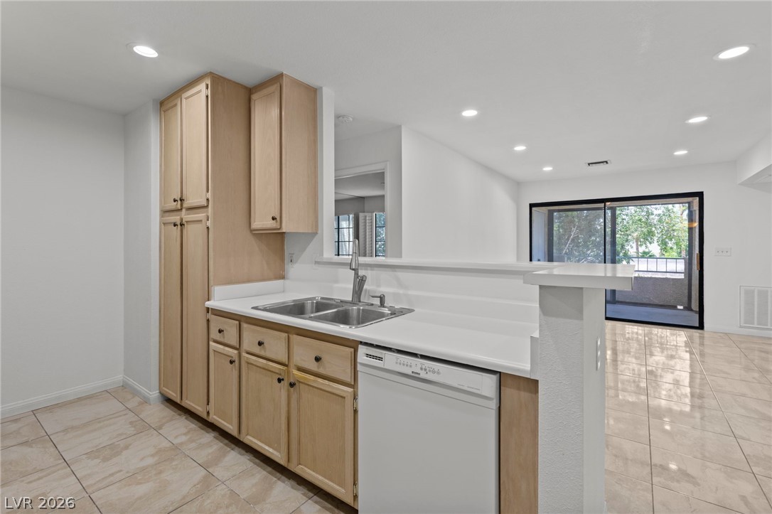 4823 South Torrey Pines Drive 203 Property Photo 15