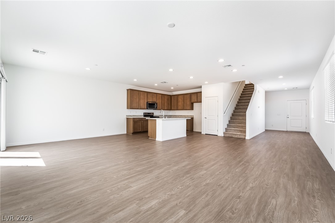 9332 Juniper Shade Street Property Photo 5