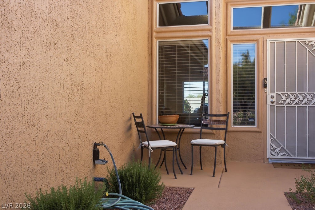 10428 Villa Ridge Drive Property Photo 3