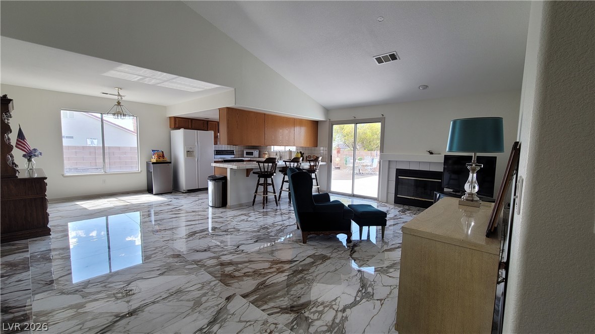 336 Oak Canyon Drive Property Photo 9