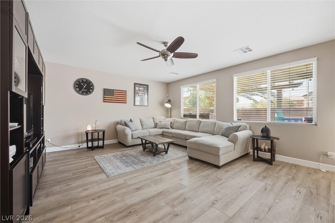 1633 Luna Vista Place Property Photo 12
