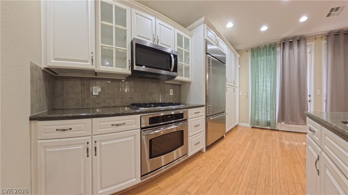 1274 Calcione Drive Property Photo 15