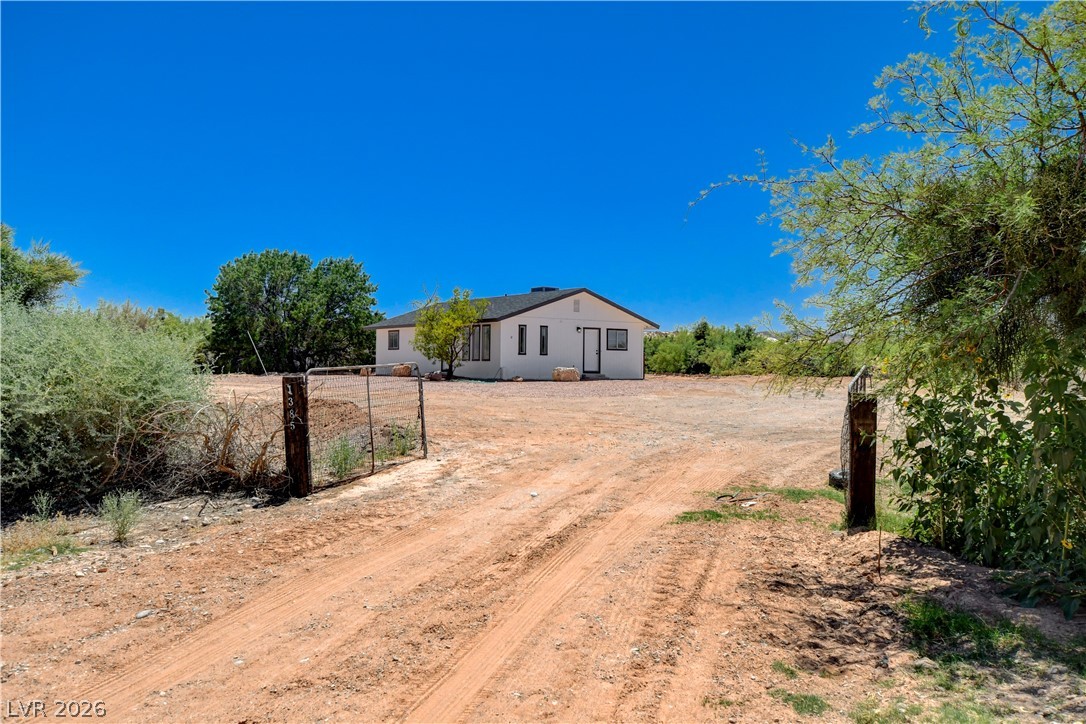 1385 South Moapa Valley Boulevard Property Photo 3