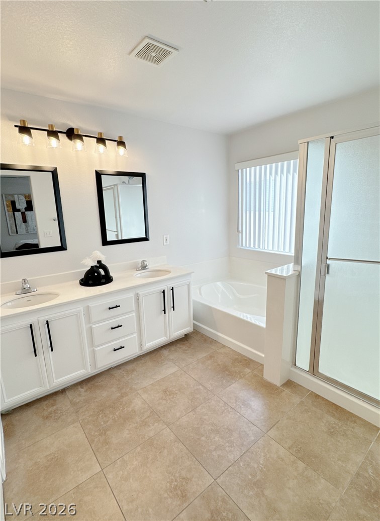 6545 Sunset Pines Street Property Photo 13