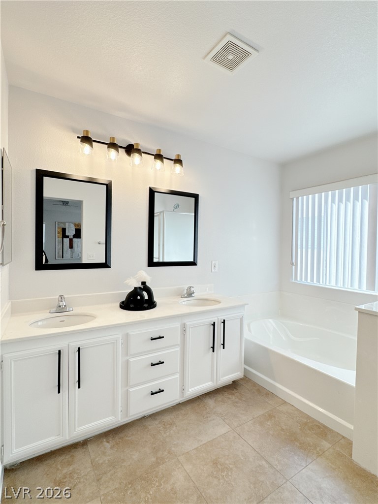 6545 Sunset Pines Street Property Photo 14