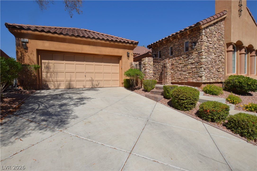 1213 Via Casa Palermo Property Photo 1
