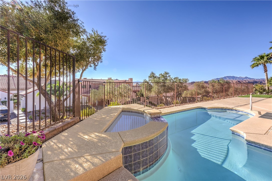 1213 Via Casa Palermo Property Photo 3