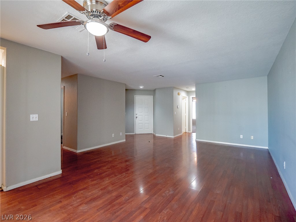 1401 Linnbaker Lane 202 Property Photo 5
