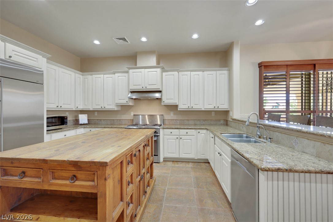 651 Du Fort Avenue Property Photo 3