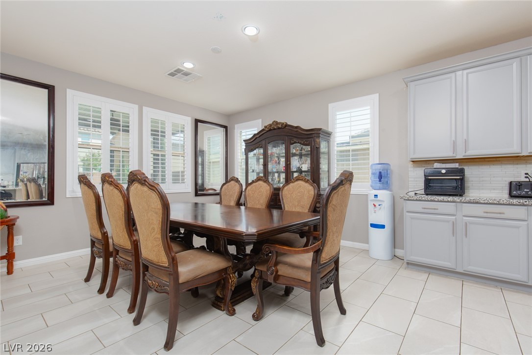 824 Claystone Ridge Avenue Property Photo 11
